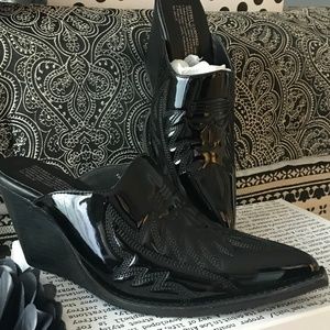 Jeffrey Campbell Mules Size 10